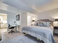 Min to NCSU Crabtree RDU North Hills PATIO Fire Pit LAWN Pets Hotels near Crabtree Valley Mall
