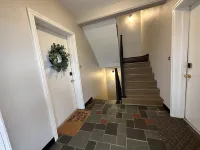 The Flat on Olde Scotland - Two bedroom, one bath flat with full kitchen