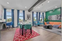 Stunning 2Br-1Br Apt+ Mins to Zoo & D/T+HD Projector