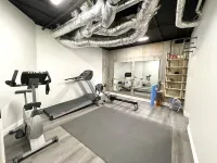 Vacation Resort:  Heated Pool,  Spa, Gym, Kitchen, Laundry, in Tranquil Setting