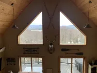 Charming, cozy, rustic Chalet.. Hollywood Hills, OLD FORGE, NY