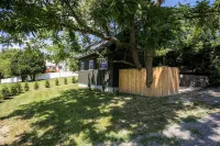 Tiny house with private Hot Tub Hotels near Palladino Farms LLC