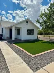 Charming 2-bedroom, 2-bathroom cottage with WiFi, AC in peaceful Pima