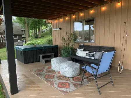 ‘Not To Worry’ Waterfront Home