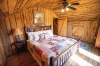 Hot Tub, Patio, and Fire Pit - Cooper's Ozark Cabin
