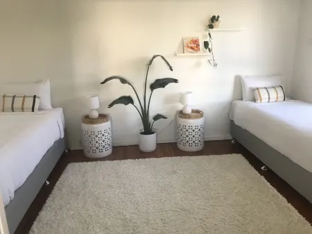 Beachside Retreat - 2 Bedrooms (Short or Long Term) Opposite Casuarina Beach