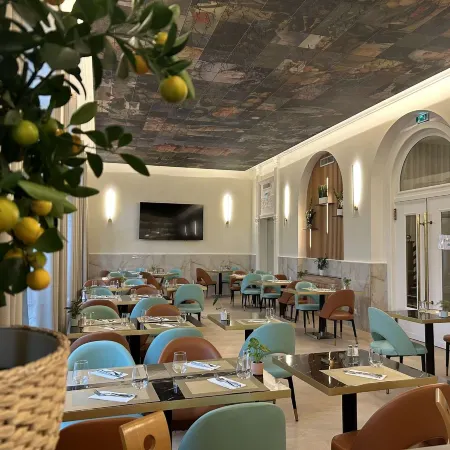 Brit Hotel Privilège le Royal - Centre Gare