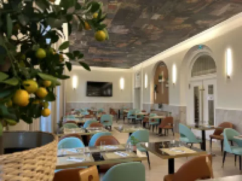 Brit Hotel Privilège le Royal - Centre Gare