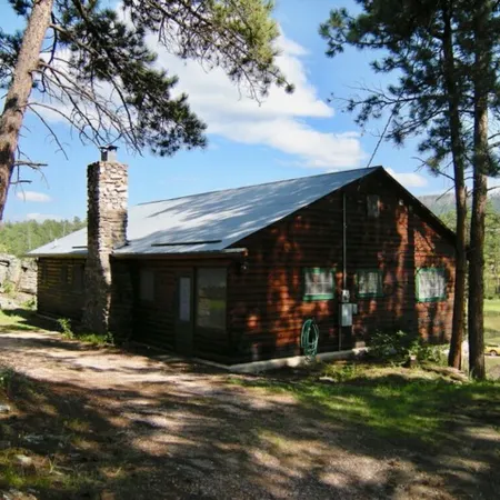 The Hynes Cabin- 1925 Renovated Classic with Stunning Views