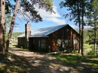 The Hynes Cabin- 1925 Renovated Classic with Stunning Views