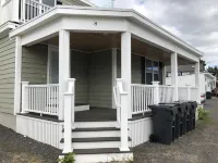 Ocean View Crashing Waves Stunning Second Floor Kitchen/Living Room 8 Bed 4 Bath