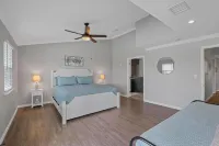 LakeHouse, Private Pool, Hot Tub/Spa, Putting Green, LakeView, Firepit and More! Hotels near Stewart Creek Park