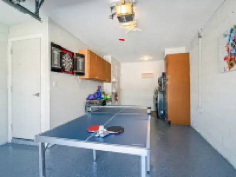 NEW 3Bed by the Beach- Game Room - Pool - Outdoor TV Hotels in Lighthouse Point