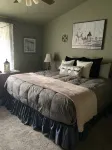 Lake Geneva Area Lakeside Retreat! Close to Golf, Shopping, Restaurants & More! Hotels in 