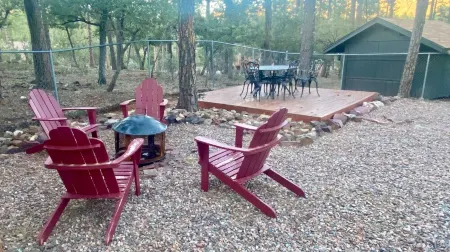 Cozy Cabin in the tall Pines! True mountain cabin vibes!