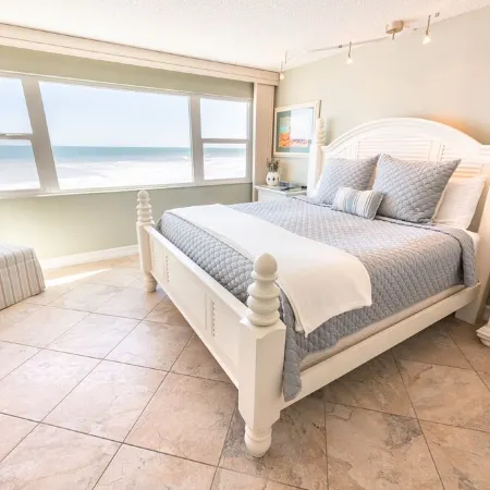 Oceanfront 2Br Condo w/ Balcony at Paradise Beach Club, Unit 334