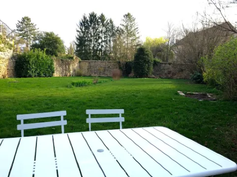 Former convent from the 17th, renovated, private garden, Beaune center