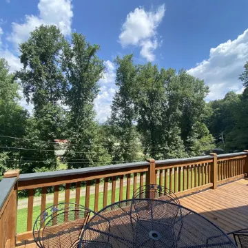 Smoky Hideaway • 2Bed 2Bath Cabin • Near Bike Trail