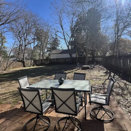 Charming Pine Cottage Near Sfa, Azalea Gardens, & Walking Trails.