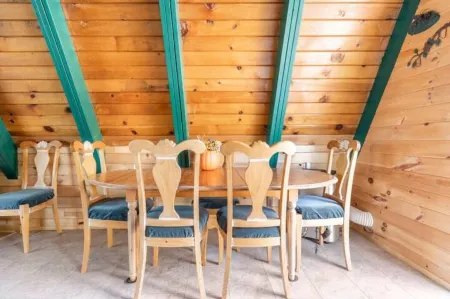 Spectacular A-Frame, Epic Views! S'Mores by the Firepit under a Million Stars. Отели рядом с достопримечательностью «оз. Изабелла»