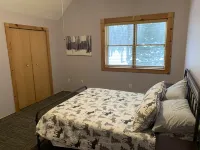 Pond Island Lodge, Orv/ Snowmobile Trail Access from Driveway Hotels in Munising Township