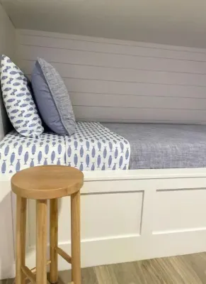 Cozy Beach House Getaway! Sleeps 12!