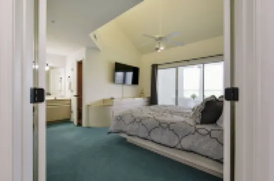 Spacious 3 Bedroom-3 Bath Condo / Gorgeous Views / Heart of Branson / Affordable