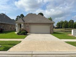Stylish  home  in the heart of Youngsville near Youngsville Sports Complex.
