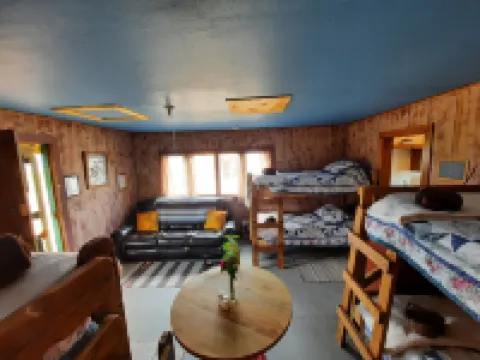 Cowboy School House Cabin 科內霍斯縣酒店