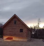 Quiet cabin in the woods with beautiful ocean views on the rocky Maine coast!