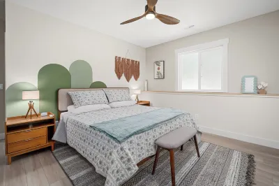 Groovy In-Laws Suite
