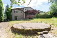 Mountain Base Home Near Seattle & Bellevue | Gym & Game Room 지미 헨드릭스 메모리얼 주변 호텔