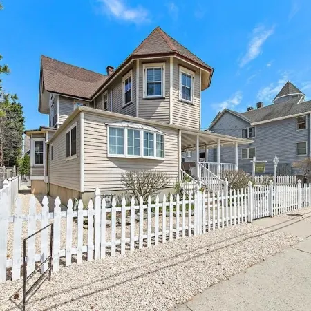 *3rd to Beach*Beautiful*Clean*Victorian, *Across Veterans Prk*Beach Haven