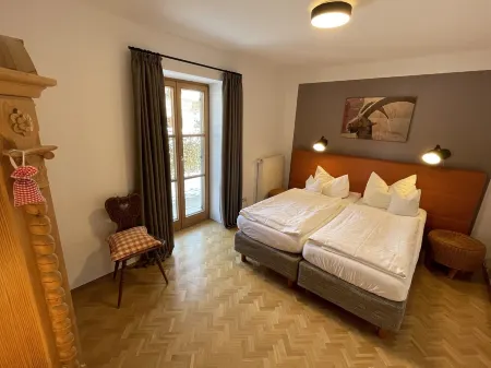 Sunny 100 sqm apartment for 4 people, garden, garage / near the lake Отели рядом с достопримечательностью «Aquadome»