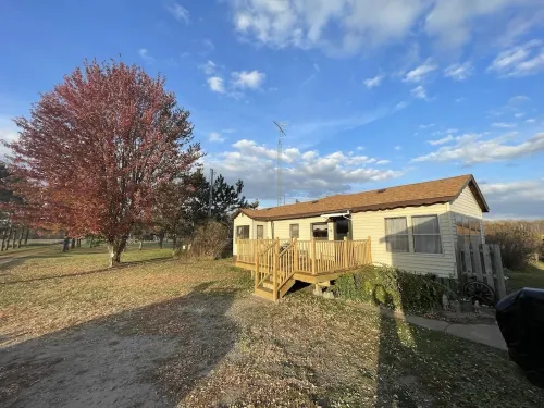 Mahnomen Cottage: Hike, Bike, Fish, & Relax only 2 hrs north of the Twin Cities!
