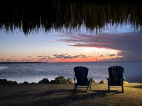 Waterfront - Private Lagoon - in Park on the Ocean side -beach, pool