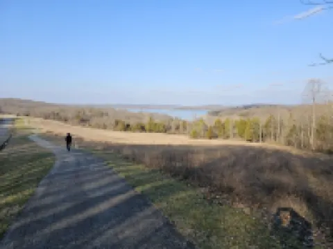 Quiet and Comfy cabin at Patoka Lake