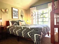 Cabin by Lake Keomah State Park: Swimming Pool, Hot Tub Patio, Game Room, Trails