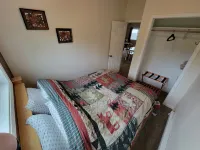 Perfect Fisherman's Cabin with Ocean Views and Central Location on the Kenai Pen