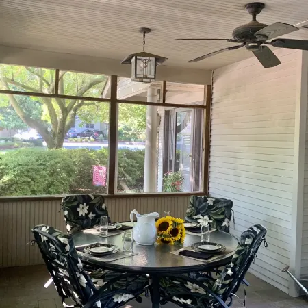 Relaxing oasis 5 min to Navy Stadium, St John’s, Naval Academy & Downtown
