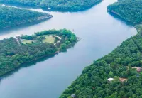 🌟 Lakeview Haven 🌟 A-Frame Treehouse Beaver Lake