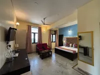 Hotel Neeraj Bhawan - Triveni Ghat