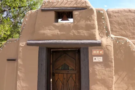 Clara's Nest - The gem of Hacienda de Las Cruces Отели рядом с достопримечательностью «Museum of Nature & Science»
