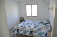 Appartement Avec Vues sur les Hauts du Village de Rasteau Dans le Vaucluse Hôtels à proximité de : Domaine des Coteaux des Travers