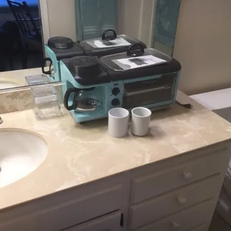 Very quiet and peaceful room with private entrance and private bath