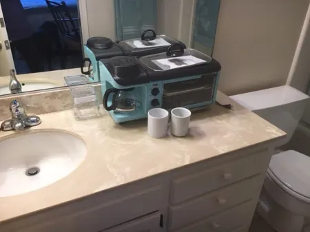 Very quiet and peaceful room with private entrance and private bath