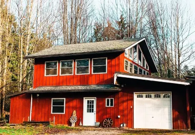 Breathtaking Mt Rainier & Mountain Views, Whole House - Hot Tub / Pool Table