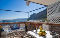 Donna Rosa Capri - Charming House by the Sea Cimitero Acattolico (The Non-Catholic Cemetery) 주변 호텔
