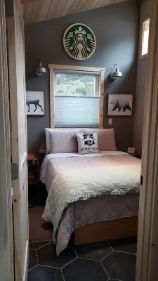 Entire House Tiny Home: close to cruise ship terminal and downtown Seward