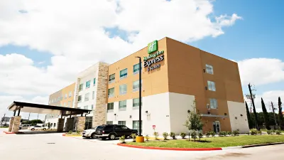 Holiday Inn Express & Suites HOUSTON SW - GALLERIA AREA by IHG Hotels near Plazamericas Mall